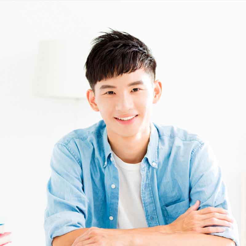 幼兒教育為孩子的終身發展奠定重要的基礎。我們在學生的教育旅程中播下「未來就緒」及自主學習的「種子」，裝備他們擁有全方位能力創造更美好的未來。童謠里为甚麽那麽特别？一个字「家」！童謠里就像一个温暖的家，洋溢着关怀与喜悦。